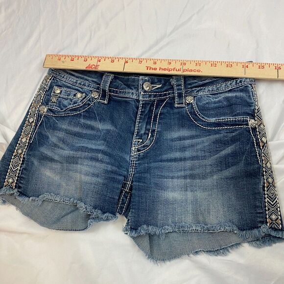 Miss Me Rhinestone Bling Mid Rise Easy Shorts Denim y2k Womens 27 Cowgirl Rodeo - Picture 6 of 9